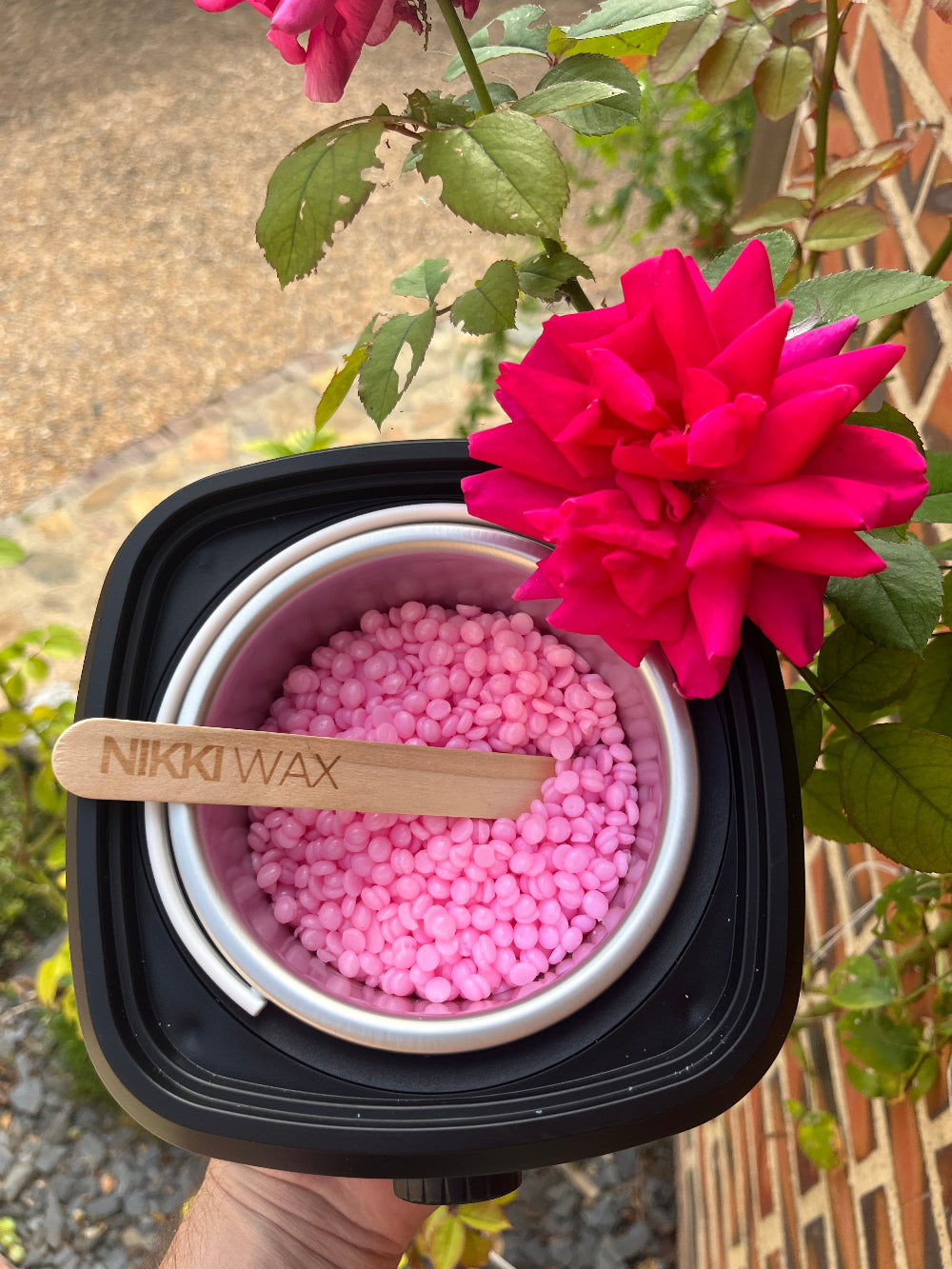 Rose wax beads for perfect preparation